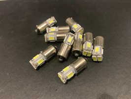 Лампа автомобильная светодиодная 12V белый свет BA9S-5630-6SMD-1